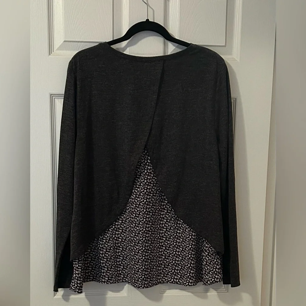 LOFT Sweater - Picture 2 of 13